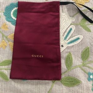 Authentic Gucci satin sac